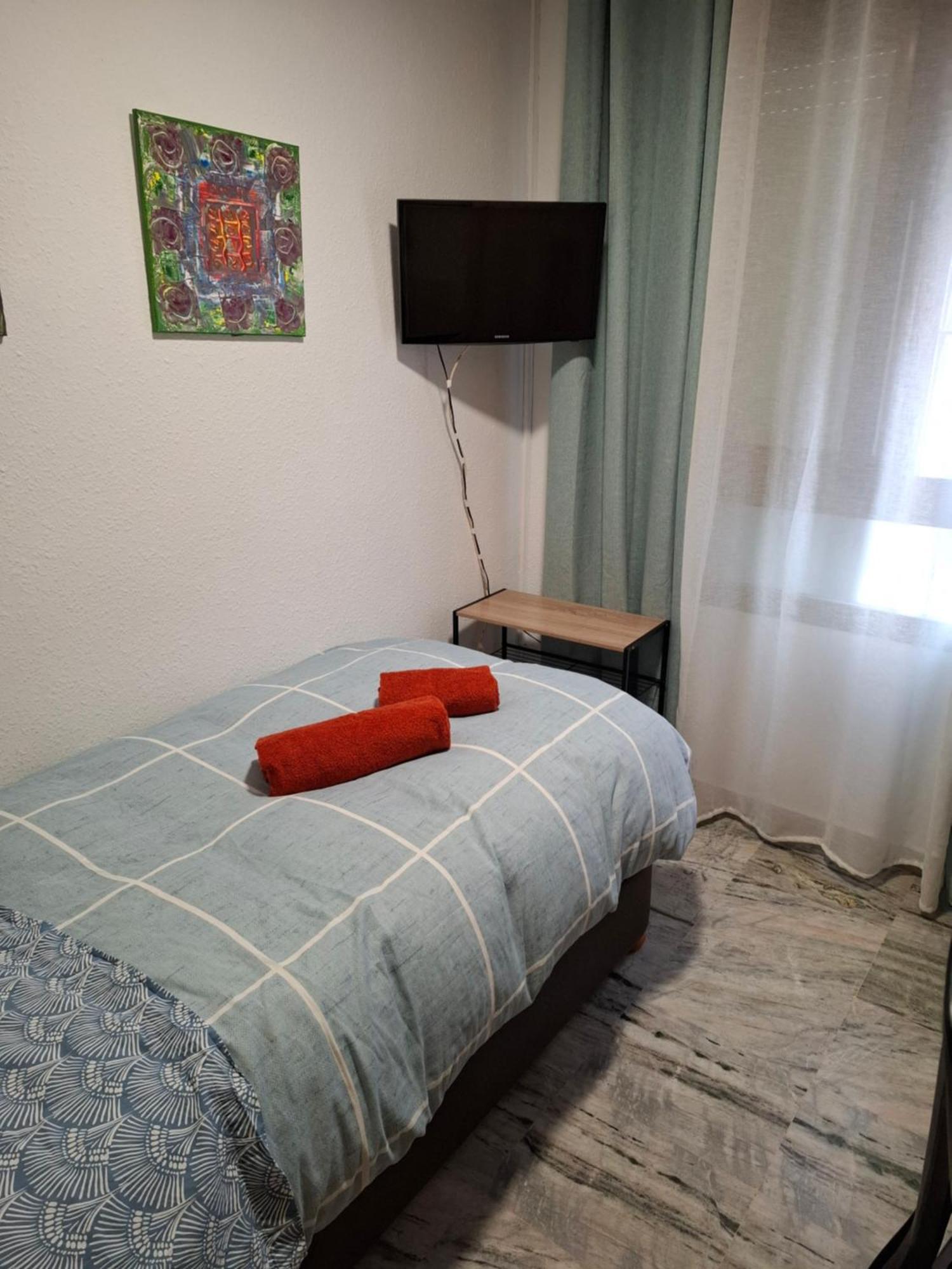 Habitacion Particular Con Bano Privado Seville Exterior photo
